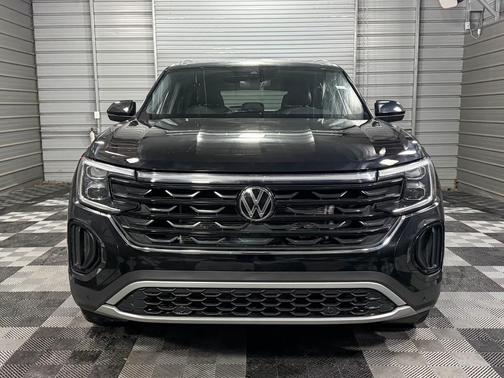 2024 Volkswagen Atlas Cross Sport 2.0T SE w/Technology 4MOTION