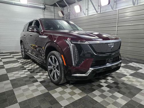 2025 Cadillac Escalade IQ Luxury 2