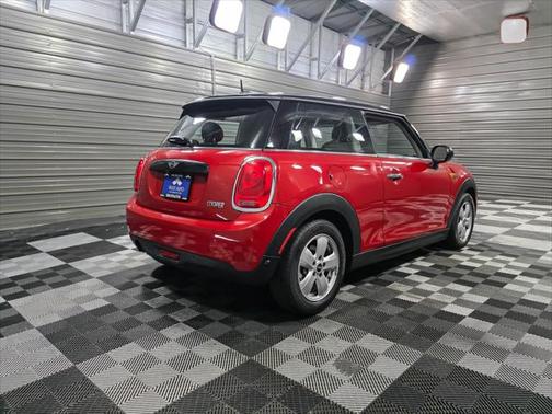 2017 MINI Hardtop Cooper