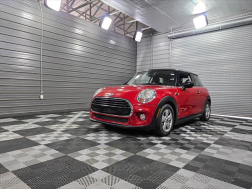 2017 MINI Hardtop Cooper