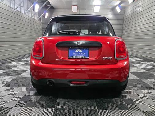2017 MINI Hardtop Cooper