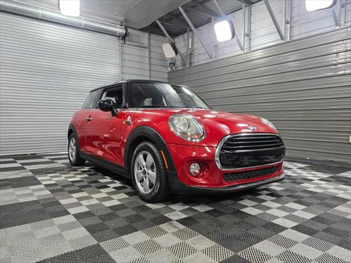 2017 MINI Hardtop Cooper