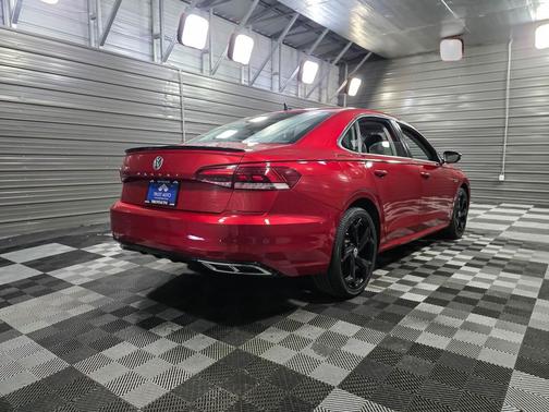 2020 Volkswagen Passat 2.0T R-Line