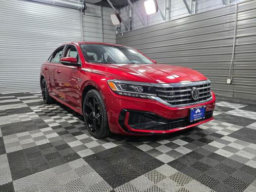 2020 Volkswagen Passat 2.0T R-Line