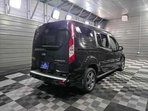 2020 Ford Transit Connect Titanium w/Rear Liftgate