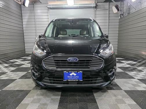 2020 Ford Transit Connect Titanium w/Rear Liftgate