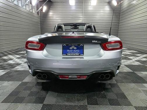 2018 FIAT 124 Spider Base