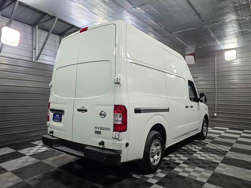 2016 Nissan NV Cargo NV2500 HD SV V6