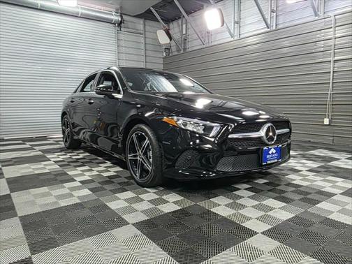 2022 Mercedes-Benz A-Class A 220 4MATIC AWD Sedan w/Premium Pkg