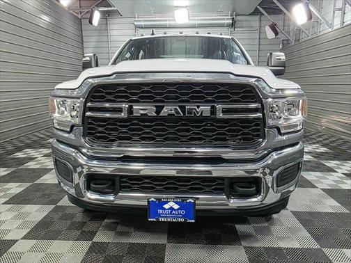 2024 RAM 2500 Tradesman 4WD Crew Cab 6-Pass 8FT Long Bed Cummins Diesel Pickup Truck