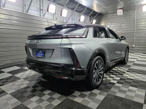 2024 Cadillac LYRIQ V