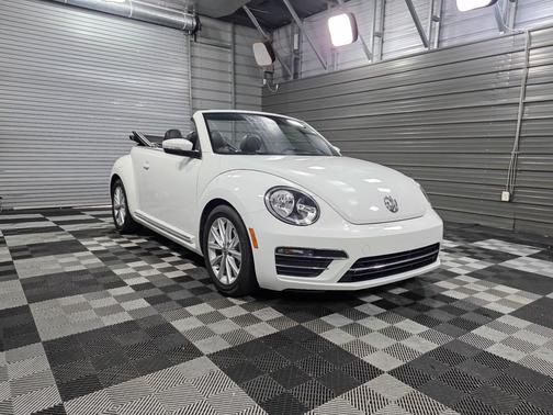 2017 Volkswagen Beetle 1.8T SE