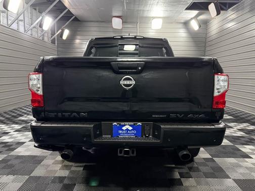 2023 Nissan Titan SV