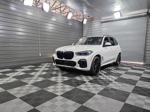 2021 BMW X5 M50i