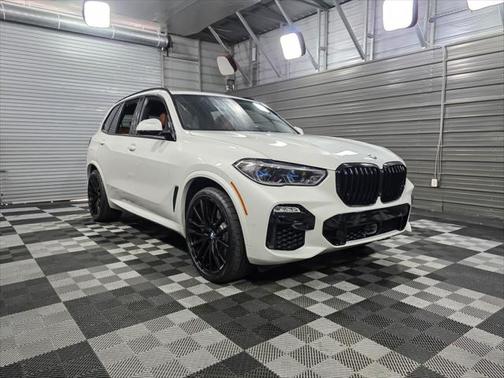 2021 BMW X5 M50i