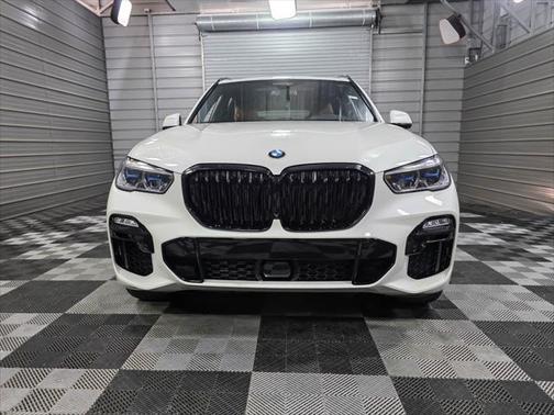 2021 BMW X5 M50i