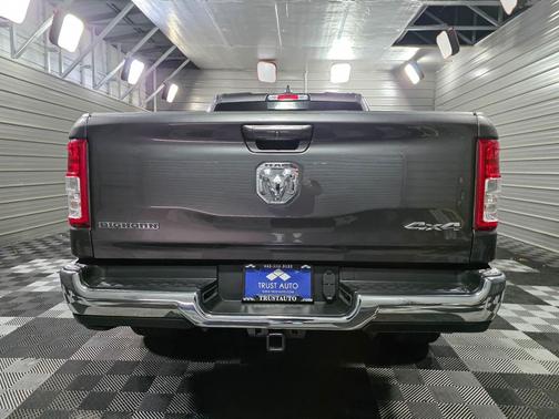 Granite Crystal Metallic Clearcoat 2022 RAM 1500 Big Horn/Lone Star