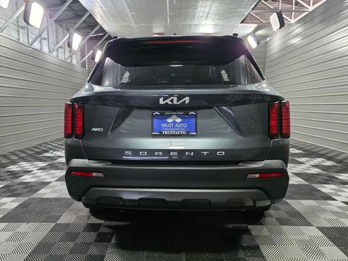 2022 Kia Sorento S