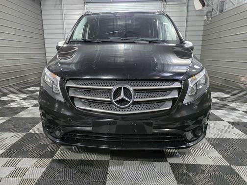 2020 Mercedes-Benz Metris Base