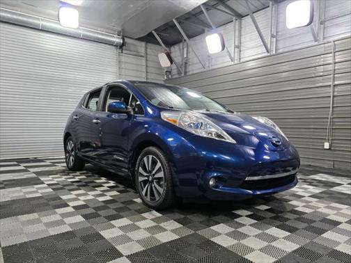 2016 Nissan Leaf SL Electric Hatchback w/Premium Pkg