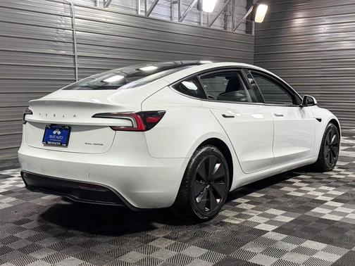 2025 Tesla Model 3 Long Range