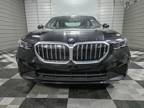 Black Sapphire Metallic 2025 BMW 530 i xDrive