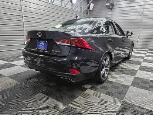 2018 Lexus IS 300 Base
