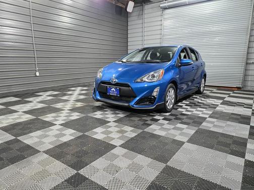 2017 Toyota Prius c Two
