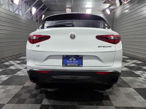 2022 Alfa Romeo Stelvio Sprint