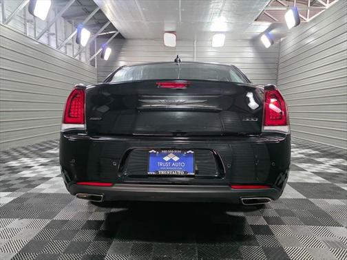 2023 Chrysler 300 Touring
