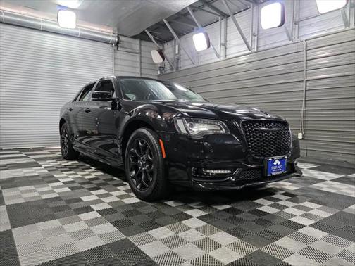 2023 Chrysler 300 Touring