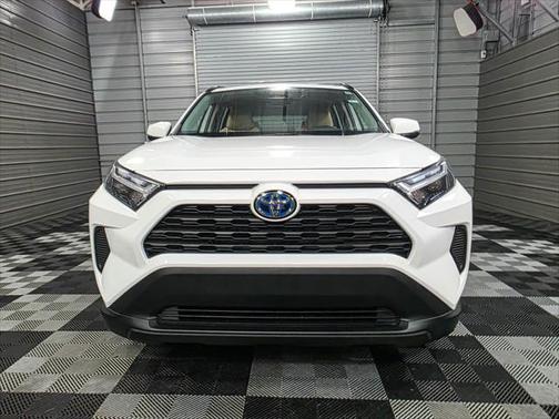2022 Toyota RAV4 Hybrid XLE