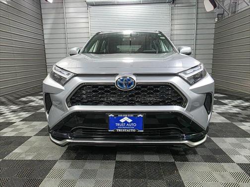 2023 Toyota RAV4 Hybrid SE