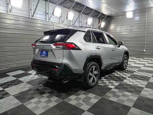 2023 Toyota RAV4 Hybrid SE