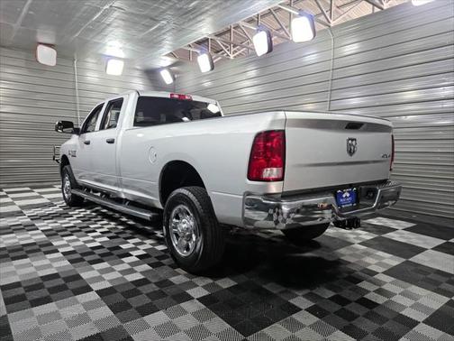 2017 RAM 3500 Tradesman Crew Cab 4x4 8' Box