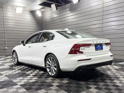 2019 Volvo S60 T5 Momentum
