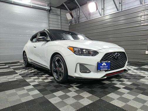 2019 Hyundai Veloster Base