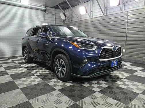 2021 Toyota Highlander Hybrid XLE