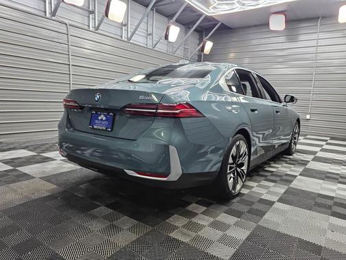 Cape York Green Metallic 2025 BMW 530 i xDrive