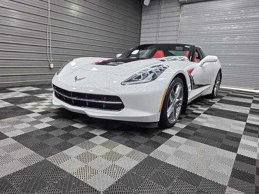 Arctic White 2019 Chevrolet Corvette Stingray