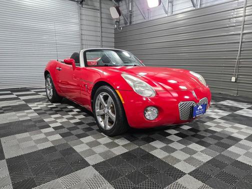 2008 Pontiac Solstice 5-Speed Manual Soft-Top Convertible