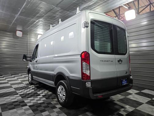 2015 Ford Transit-250 Base