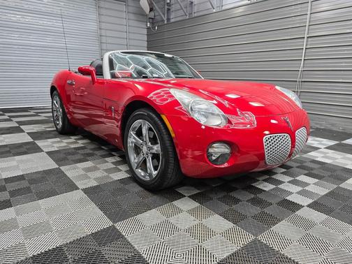 Aggressive (Victory Red) 2007 Pontiac Solstice Soft-Top Convertible