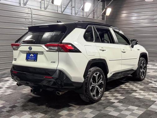 2021 Toyota RAV4 Hybrid SE
