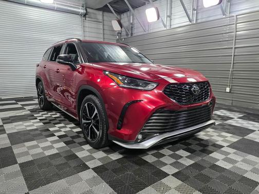 2022 Toyota Highlander XSE