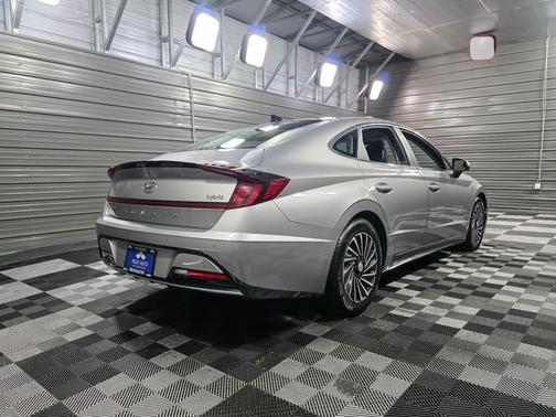 2021 Hyundai SONATA Hybrid Limited