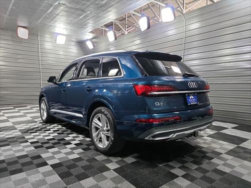2020 Audi Q7 45 Premium Plus