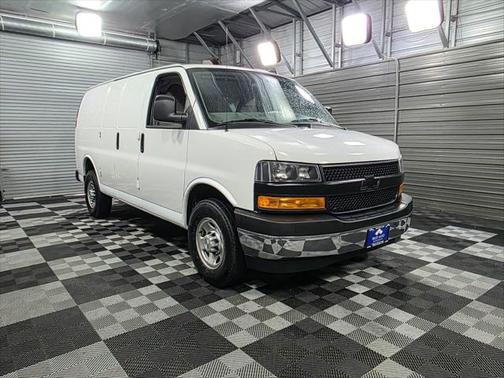 2022 Chevrolet Express 3500 135''WB Low Roof Minivan/Van