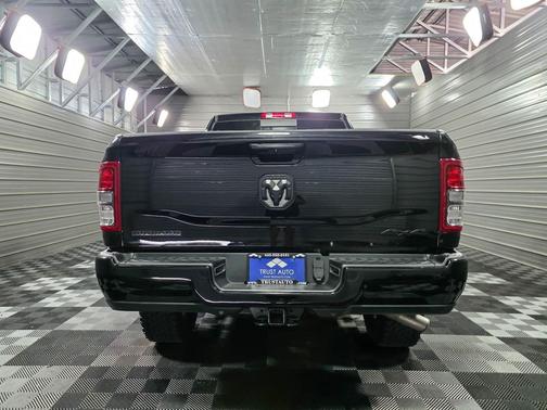 2019 RAM 3500 Big Horn 4WD Crew Cab 6.4L V8 Hemi Pickup Truck w/Level 2/Black Appearance Pkgs