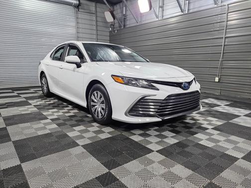 2024 Toyota Camry LE